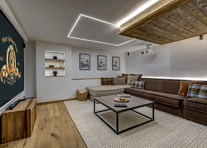 Chalet Green Forest